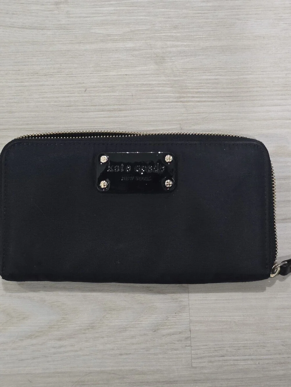 Kate Spade New York Black 4-Compartment Zip Around Wallet Nylon Leather Inside